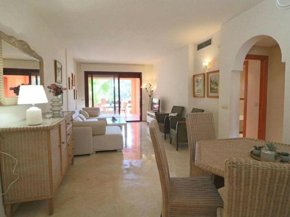 2 soverom Leilighet til salgs i Marbella med svømmebasseng garasje - € 445 000 (Ref: 9518274)