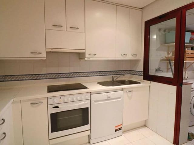 2 soverom Leilighet til salgs i El Rosario, Marbella med svømmebasseng garasje - € 445 000 (Ref: 9518274)