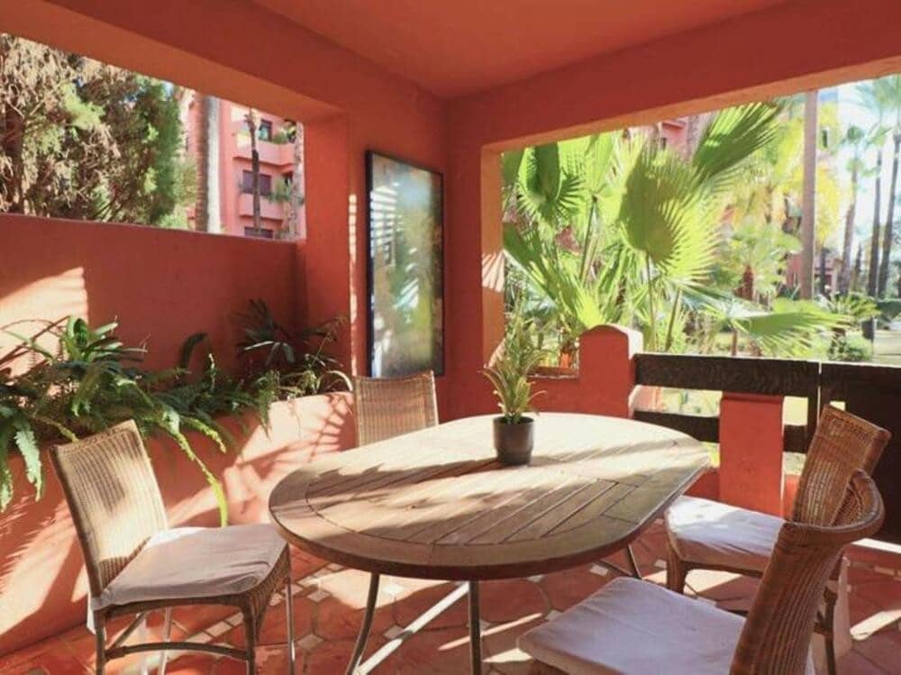 2 soverom Leilighet til salgs i Marbella med svømmebasseng garasje - € 445 000 (Ref: 9518274)