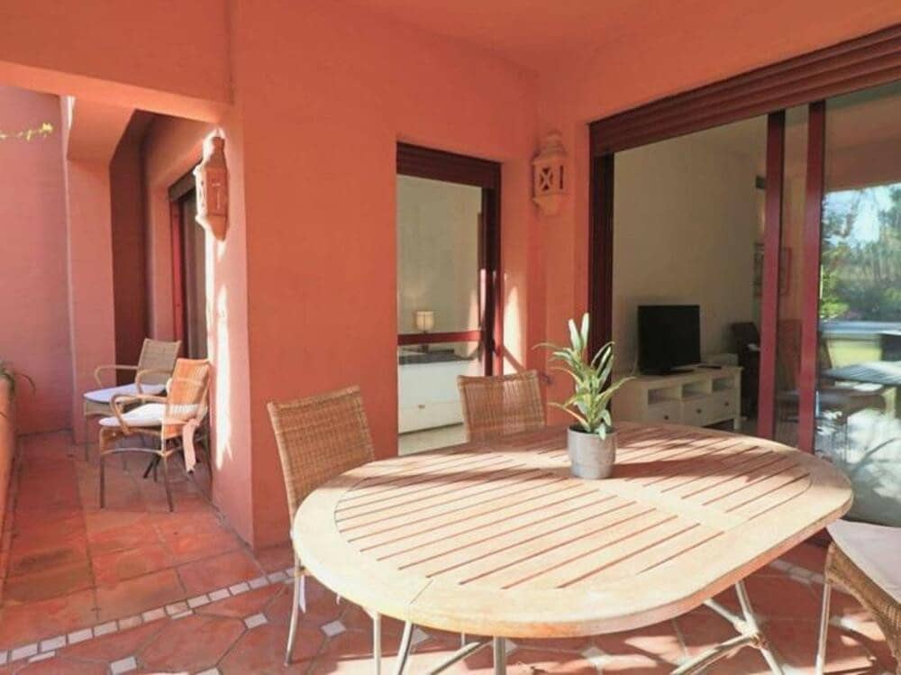 2 soverom Leilighet til salgs i Marbella med svømmebasseng garasje - € 445 000 (Ref: 9518274)