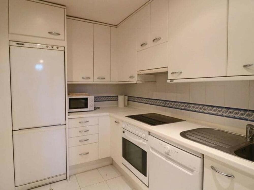 2 soverom Leilighet til salgs i Marbella med svømmebasseng garasje - € 445 000 (Ref: 9518274)