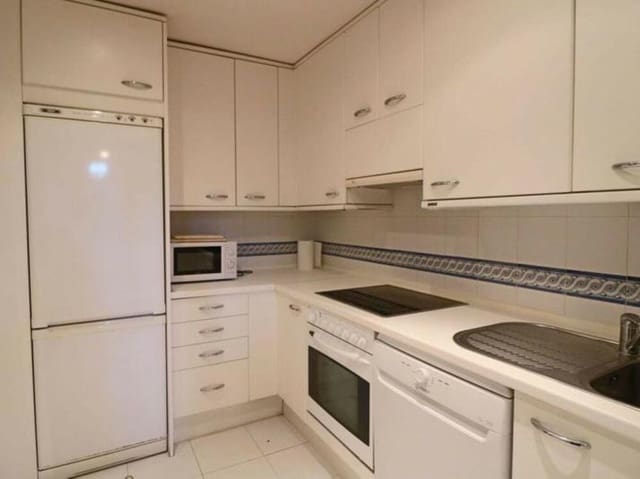 2 soverom Leilighet til salgs i El Rosario, Marbella med svømmebasseng garasje - € 445 000 (Ref: 9518274)