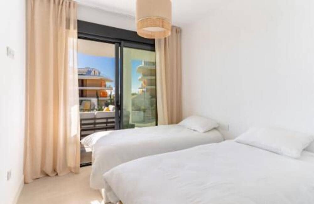 2 makuuhuone Huoneisto vuokrattavana paikassa Fuengirola mukana uima-altaan 
autotalli - 2 500 € (Ref: 9518275)