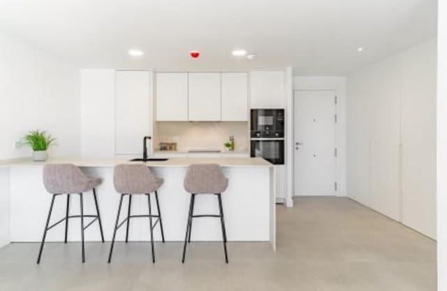 2 makuuhuone Huoneisto vuokrattavana paikassa El Higuerón, Fuengirola mukana uima-altaan 
autotalli - 2 500 € (Ref: 9518275)