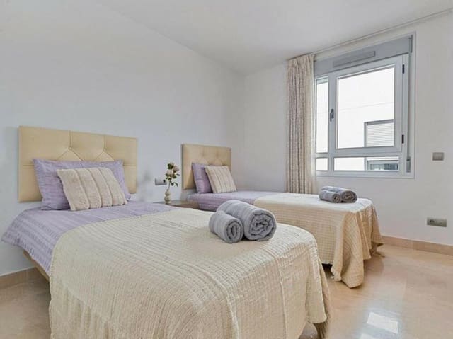 3 chambre Penthouse à vendre à Nueva Alcántara, Marbella avec piscine garage - 600 000 € (Ref: 9518276)