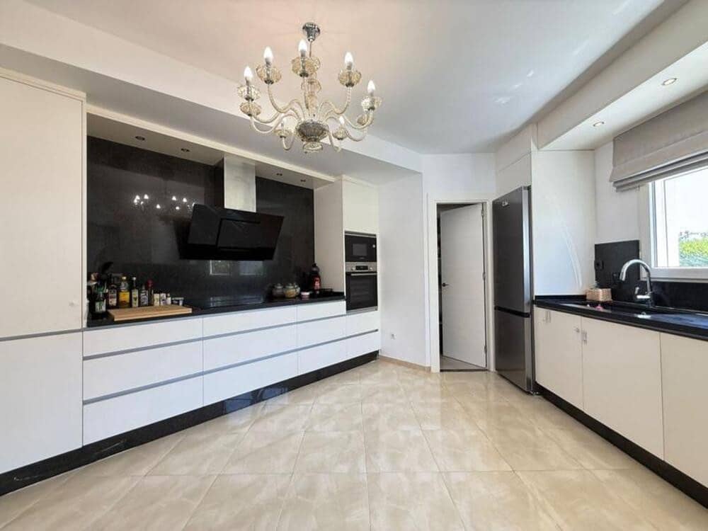 4 camera da letto Villa in vendita in Marbella con piscina garage - 1.355.000 € (Rif: 9518277)