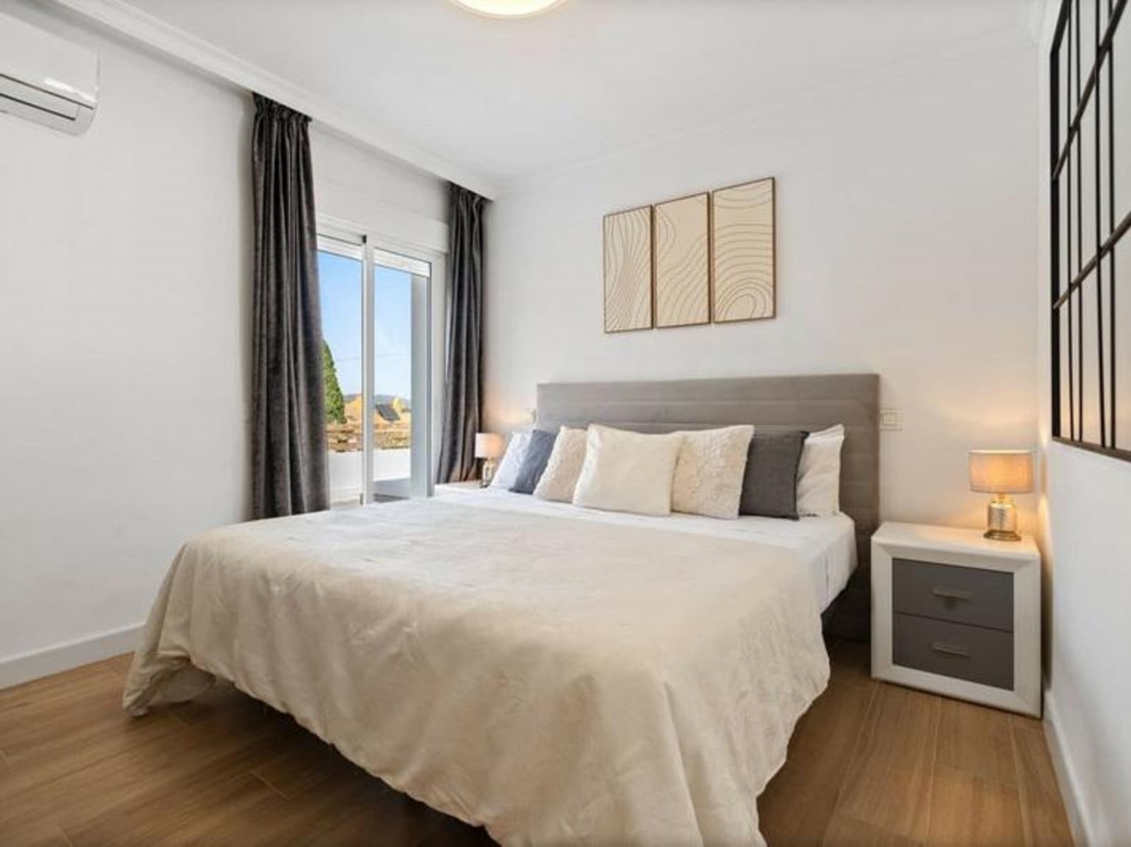 6 soveværelse Villa til salg i Marbella med swimmingpool garage - € 1.500.000 (Ref: 9518278)