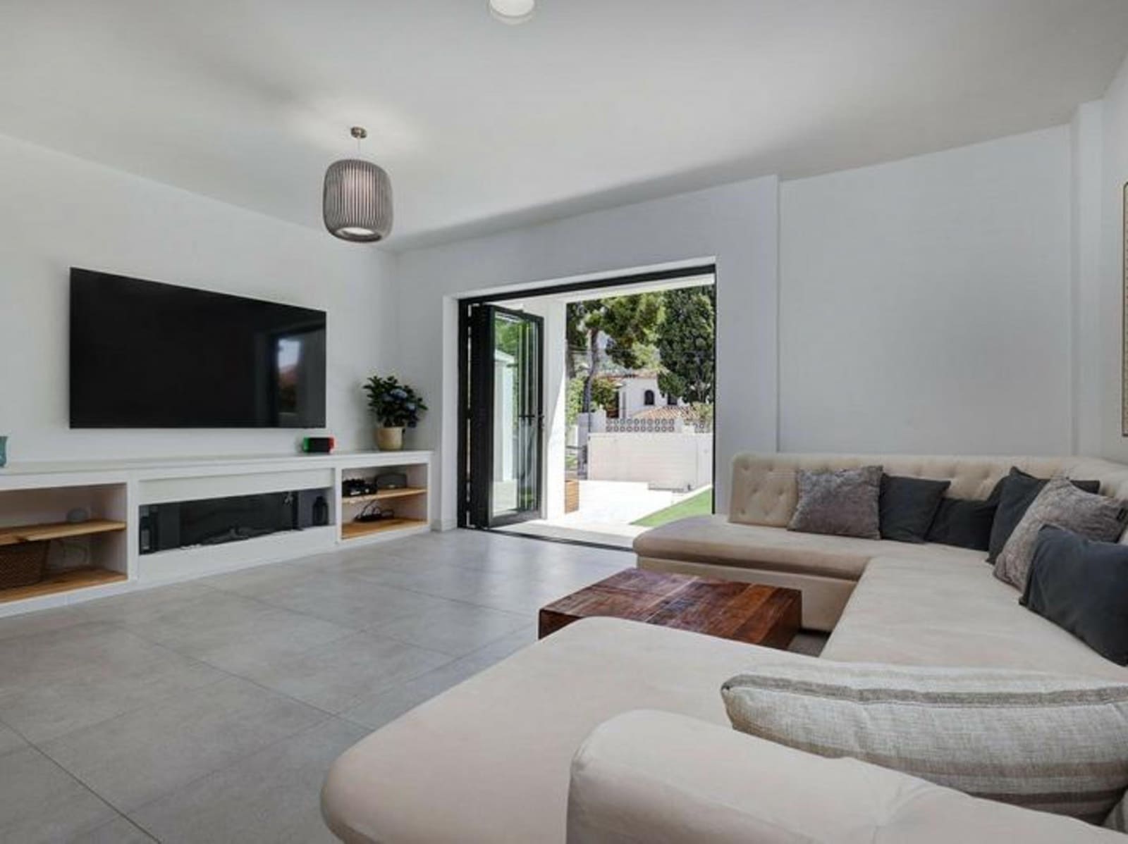 6 soveværelse Villa til salg i Marbella med swimmingpool garage - € 1.500.000 (Ref: 9518278)