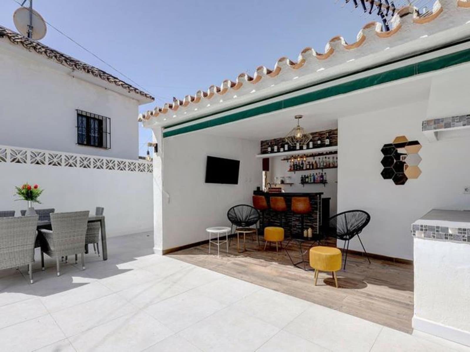 6 soveværelse Villa til salg i Marbella med swimmingpool garage - € 1.500.000 (Ref: 9518278)