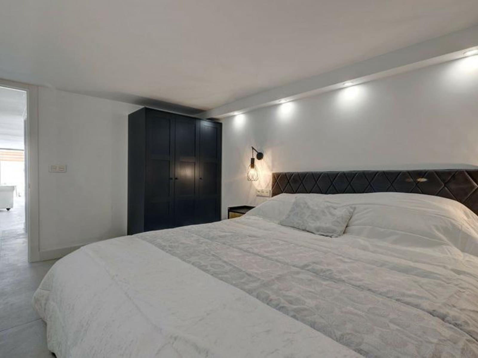 6 soveværelse Villa til salg i Marbella med swimmingpool garage - € 1.500.000 (Ref: 9518278)