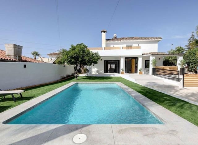 6 slaapkamer Villa te koop in Playa Bajadilla - Puertos, Marbella met zwembad garage - € 1.400.000 (Ref: 9518278)