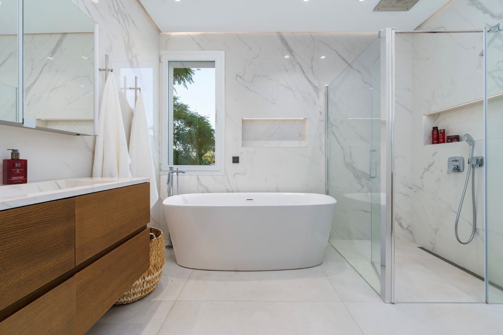 5 soverom Villa til salgs i Marbella med svømmebasseng garasje - € 2 350 000 (Ref: 9523776)