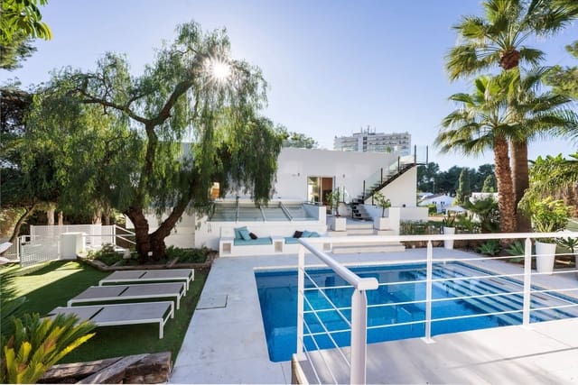 5 soverom Villa til salgs i Las Brisas, Marbella med svømmebasseng garasje - € 2 350 000 (Ref: 9523776)