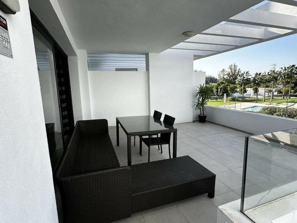 2 quarto Apartamento para arrendar em Estepona com piscina garagem - 3 300 € (Ref: 9523777)