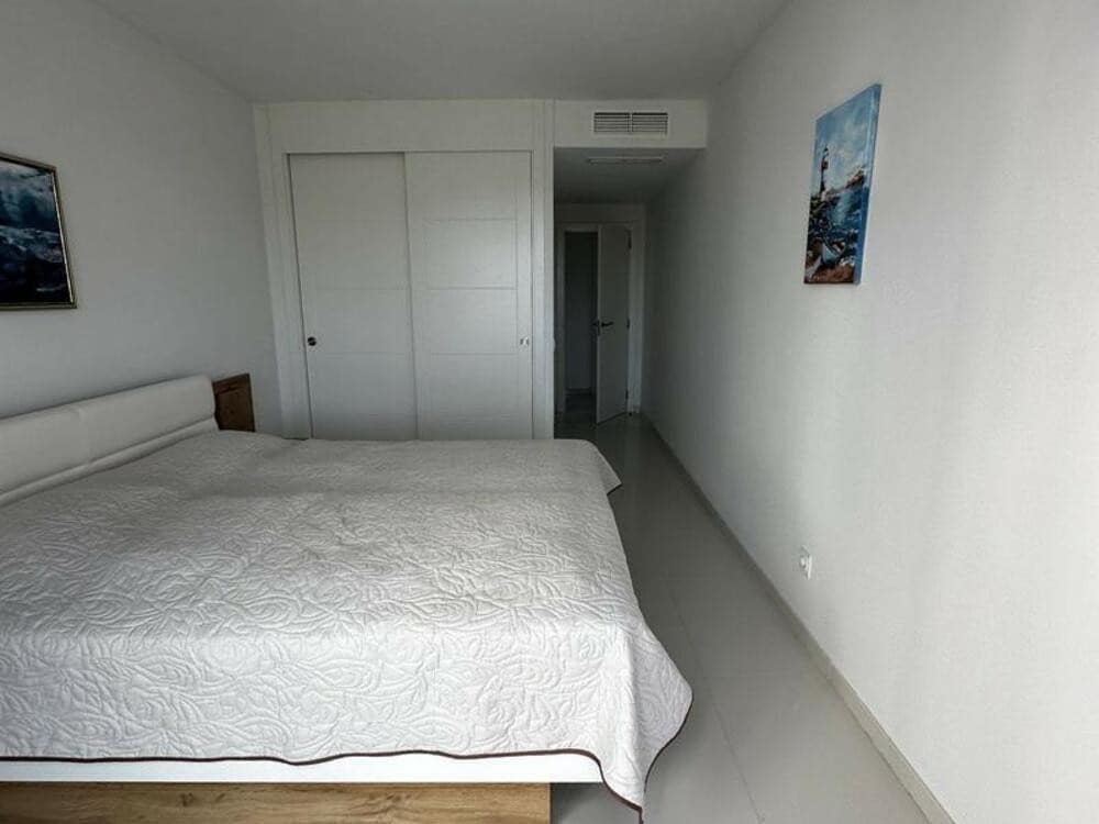 2 quarto Apartamento para arrendar em Estepona com piscina garagem - 3 300 € (Ref: 9523777)