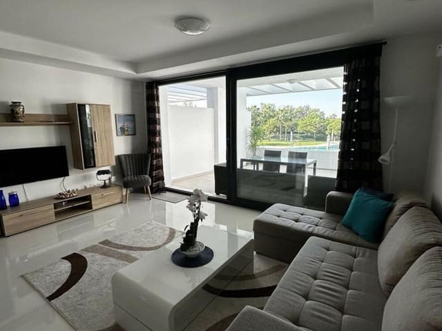 2 quarto Apartamento para arrendar em La Alquería, Estepona com piscina garagem - 3 300 € (Ref: 9523777)