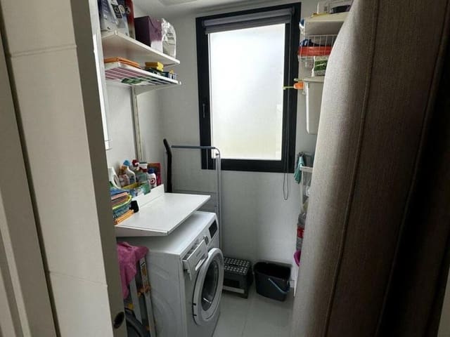 2 quarto Apartamento para arrendar em La Alquería, Estepona com piscina garagem - 3 300 € (Ref: 9523777)