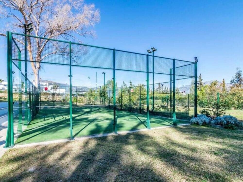 2 quarto Apartamento para arrendar em Estepona com piscina garagem - 3 300 € (Ref: 9523777)