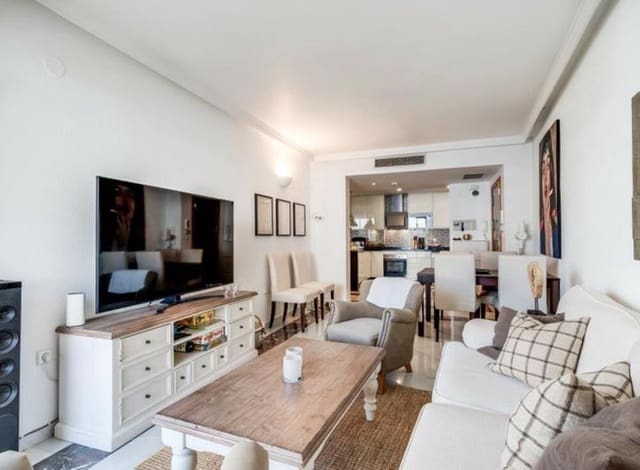 3 soveværelse Lejlighed til leje i Nueva Andalucía Centro, Marbella med swimmingpool - € 3.000 (Ref: 9523778)