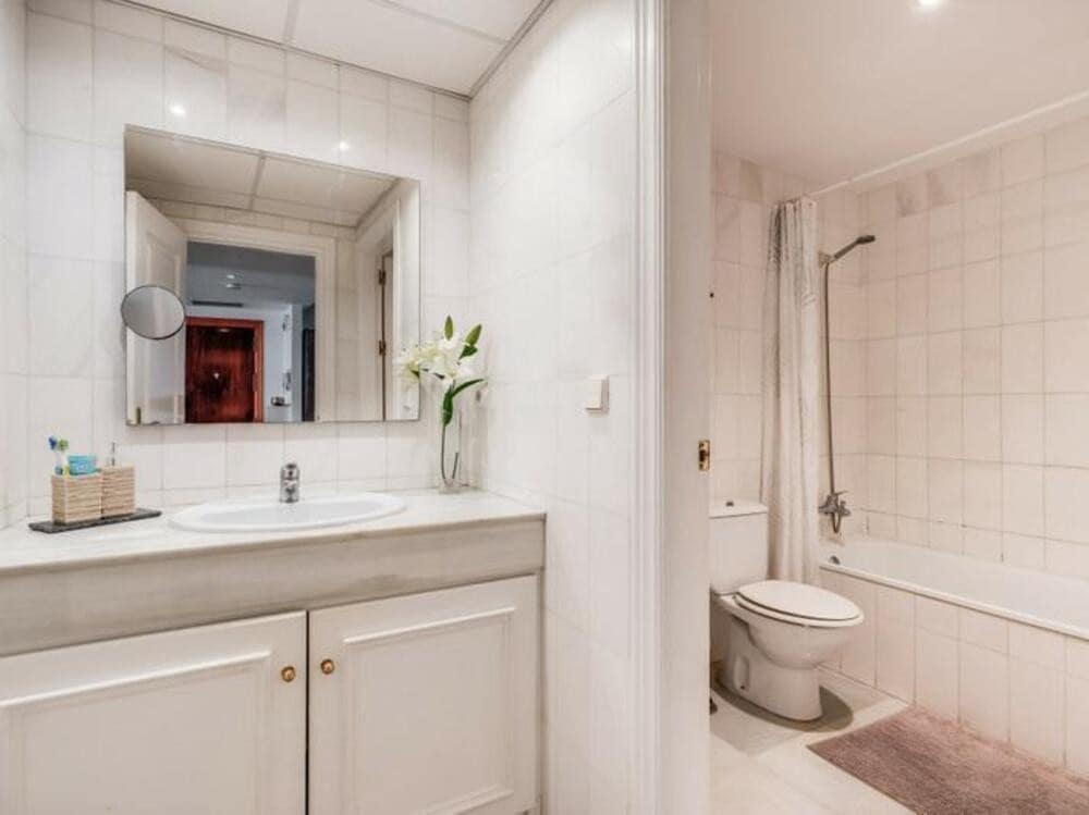 3 soveværelse Lejlighed til leje i Marbella med swimmingpool - € 3.000 (Ref: 9523778)