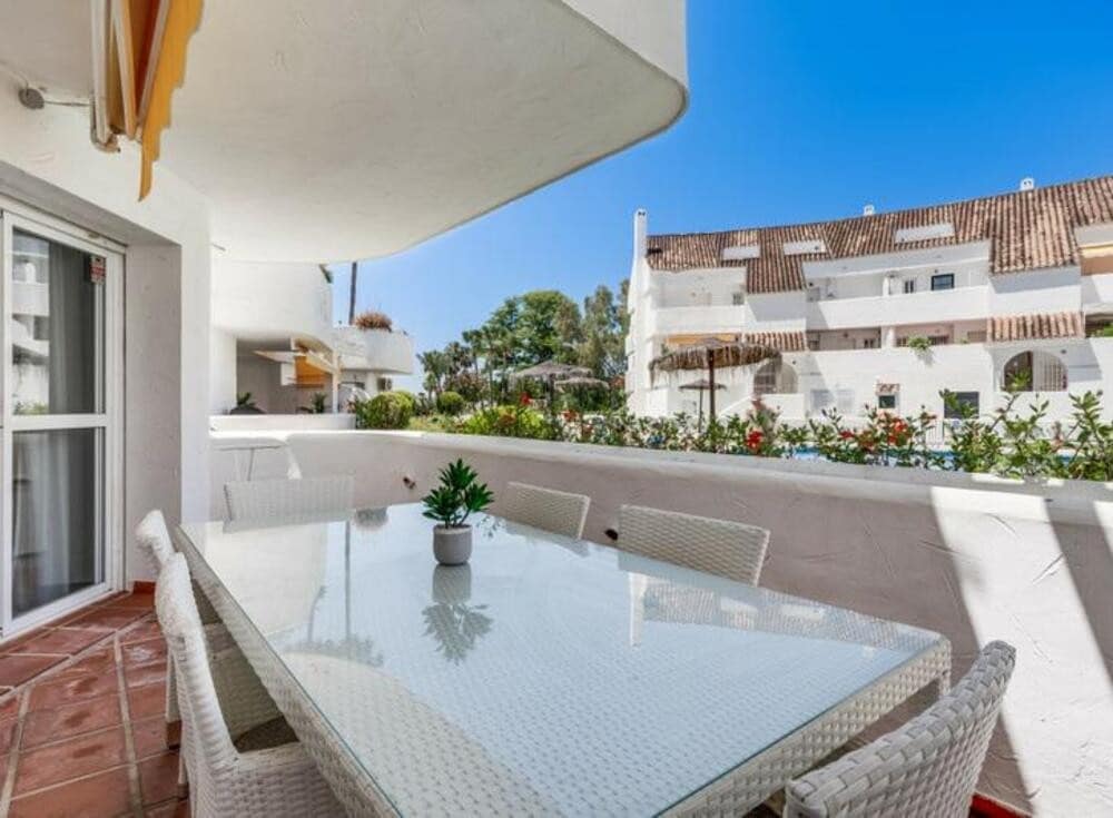 3 soveværelse Lejlighed til leje i Marbella med swimmingpool - € 3.000 (Ref: 9523778)