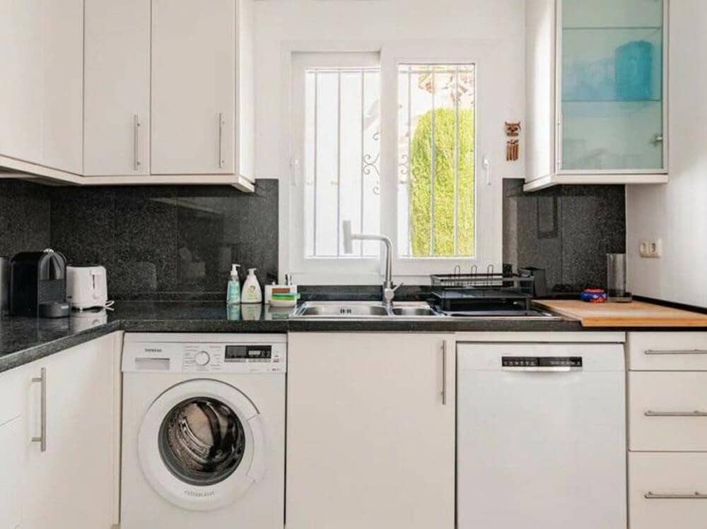 4 quarto Moradia para venda em Marbella com piscina garagem - 1 750 000 € (Ref: 9523779)