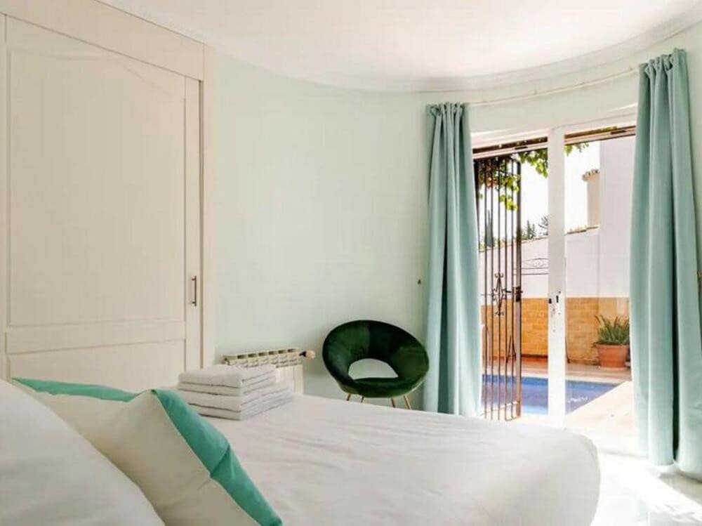 4 quarto Moradia para venda em Marbella com piscina garagem - 1 750 000 € (Ref: 9523779)