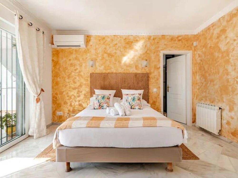 4 quarto Moradia para venda em Marbella com piscina garagem - 1 750 000 € (Ref: 9523779)