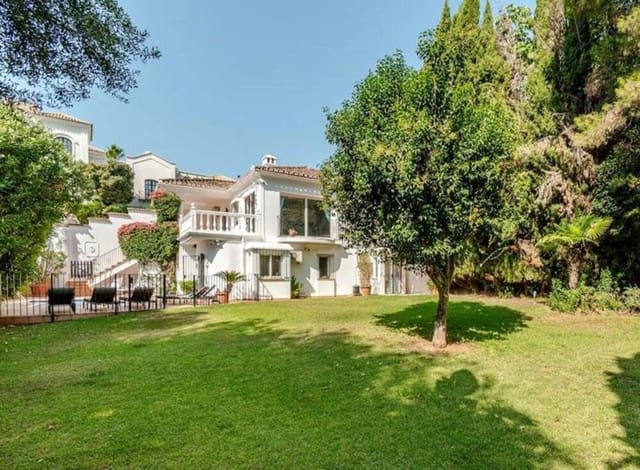 4 quarto Moradia para venda em Nagüeles Alto, Marbella com piscina garagem - 1 750 000 € (Ref: 9523779)