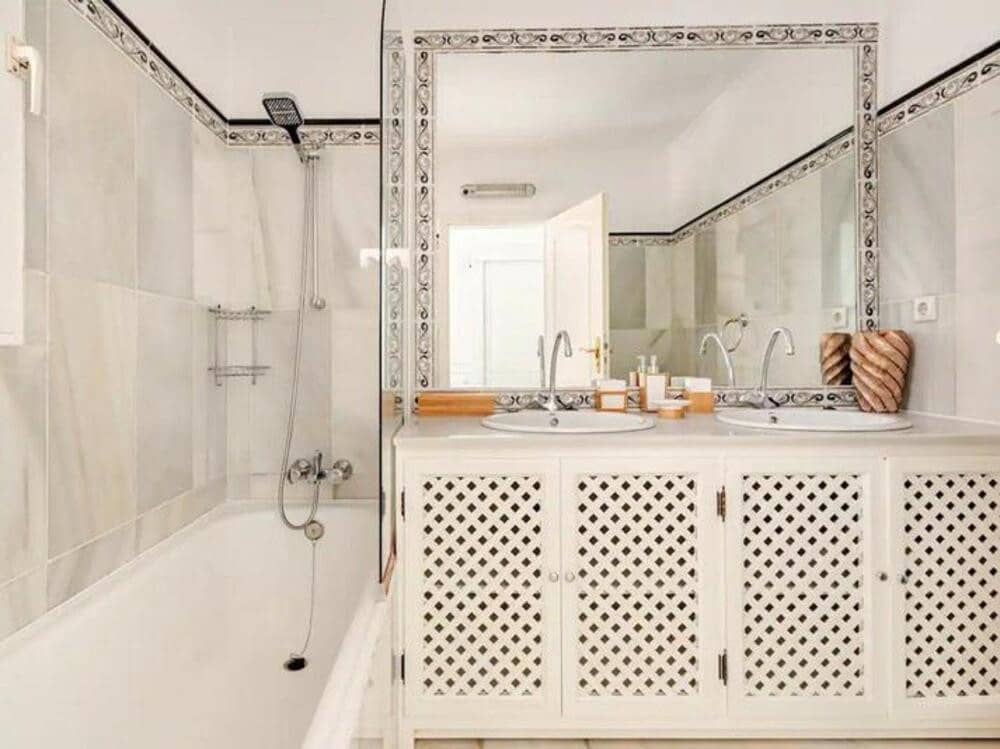 4 quarto Moradia para venda em Marbella com piscina garagem - 1 750 000 € (Ref: 9523779)