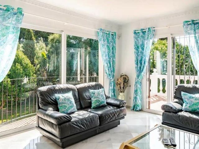 4 quarto Moradia para venda em Nagüeles Alto, Marbella com piscina garagem - 1 750 000 € (Ref: 9523779)