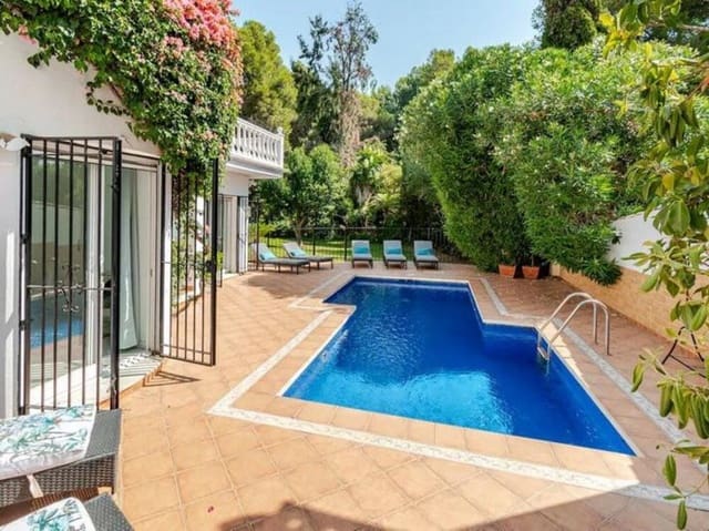 4 quarto Moradia para venda em Nagüeles Alto, Marbella com piscina garagem - 1 750 000 € (Ref: 9523779)