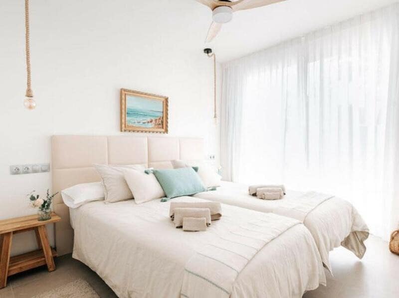 Chalet de 3 habitaciones en Marbella en alquiler con piscina garaje - 10.000 € (Ref: 9525937)