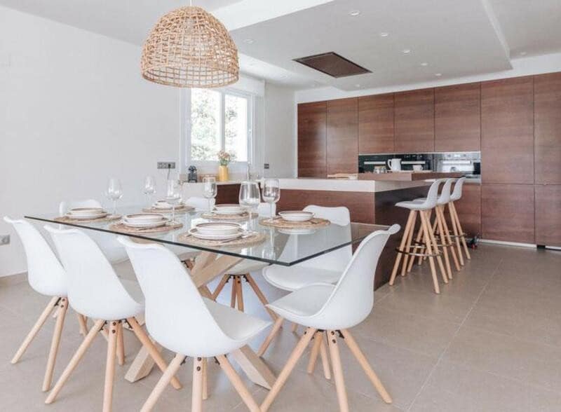 Chalet de 3 habitaciones en Marbella en alquiler con piscina garaje - 10.000 € (Ref: 9525937)