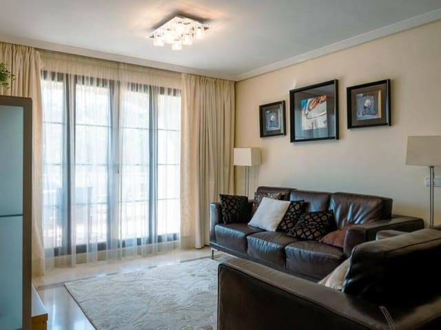 3 quarto Apartamento para venda em Los Arqueros, Benahavís com piscina garagem - 485 000 € (Ref: 9525938)