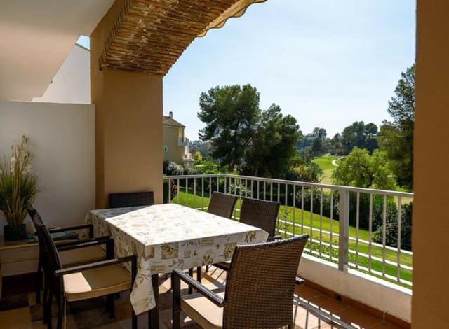 3 sovrum Lägenhet till salu i Los Arqueros, Benahavís med pool garage - 495 000 € (Ref: 9525938)