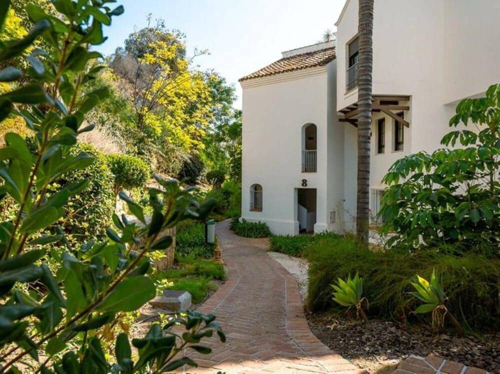 3 soveværelse Lejlighed til salg i Los Arqueros med swimmingpool garage - € 495.000 (Ref: 9525938)