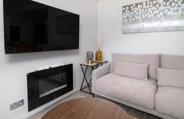 3 sovrum Takvåning att hyra i Cancelada, Estepona med pool garage - 2 950 € (Ref: 9529198)