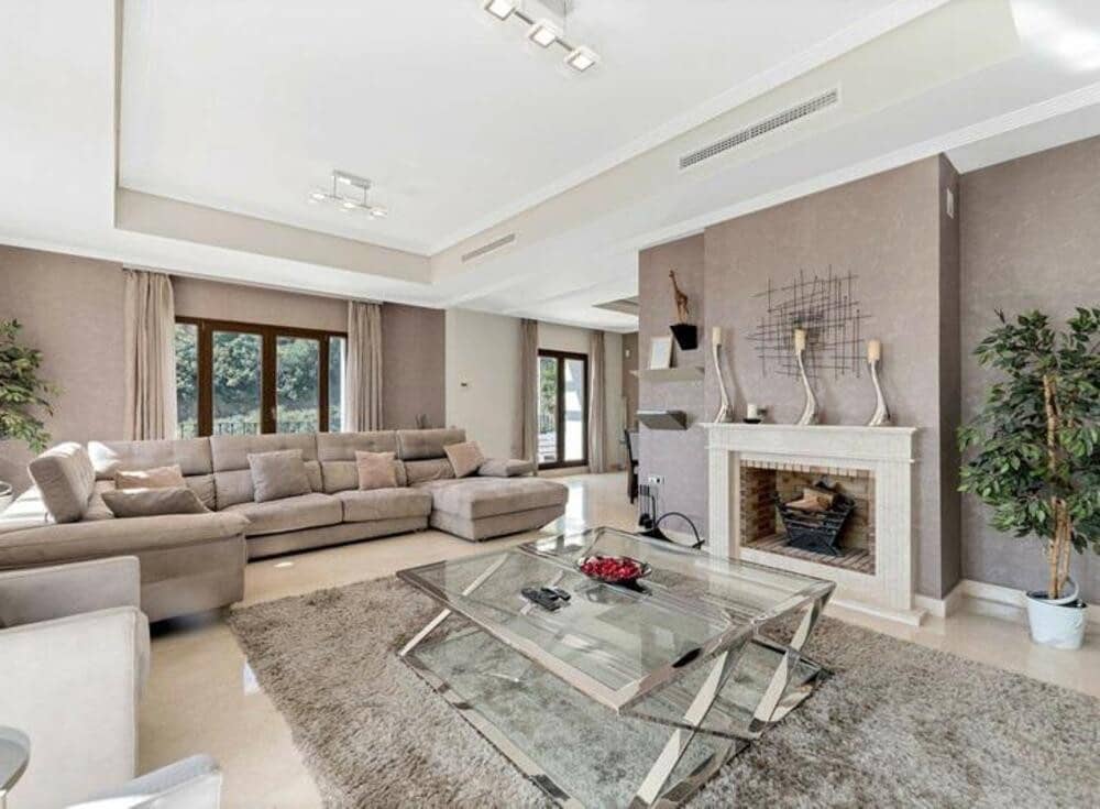 4 bedroom Villa for rent in Benahavis with pool garage - € 7,900 (Ref: 9529199)