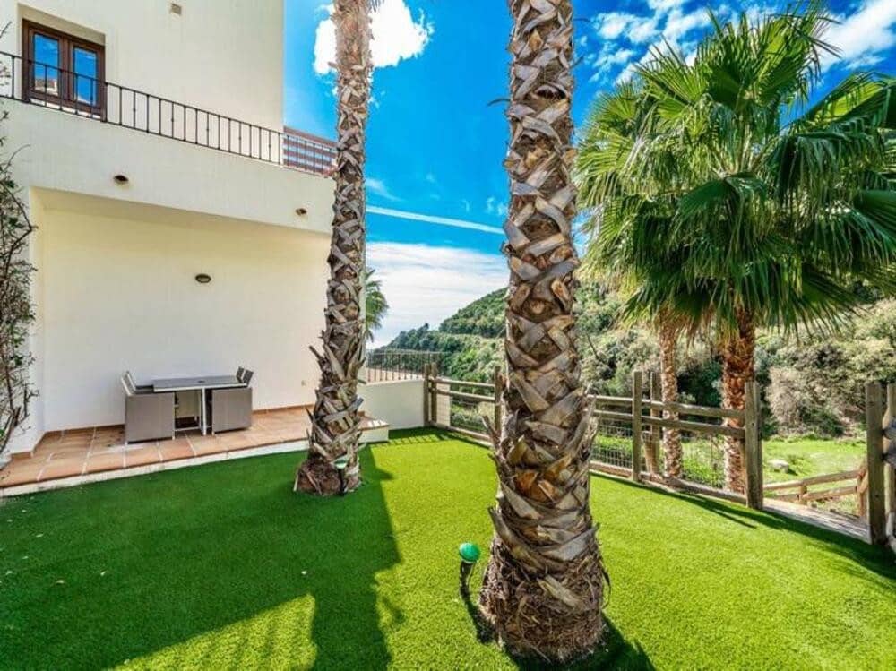 4 bedroom Villa for rent in Benahavis with pool garage - € 7,900 (Ref: 9529199)