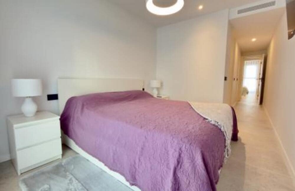 3 quarto Apartamento para arrendar em Marbella com garagem - 4 200 € (Ref: 9529200)