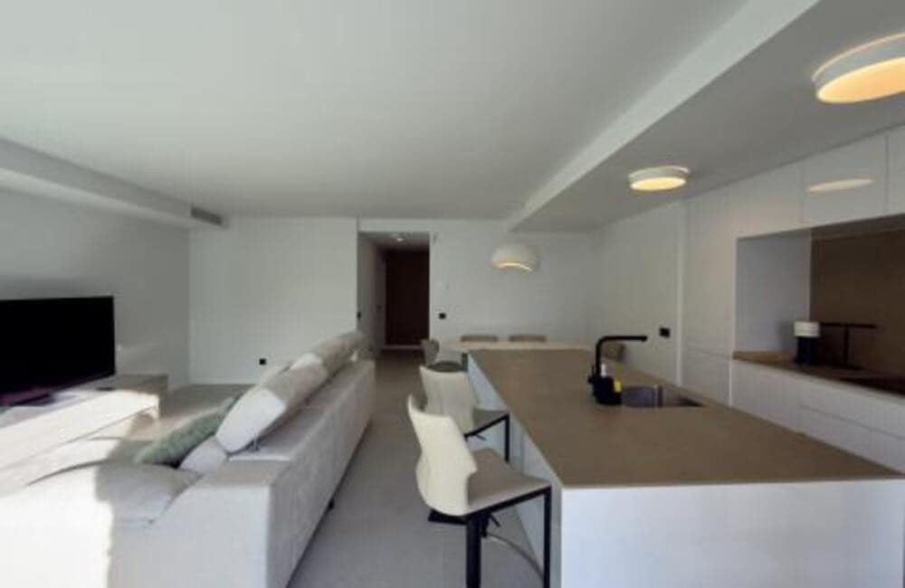 3 quarto Apartamento para arrendar em Marbella com garagem - 4 200 € (Ref: 9529200)