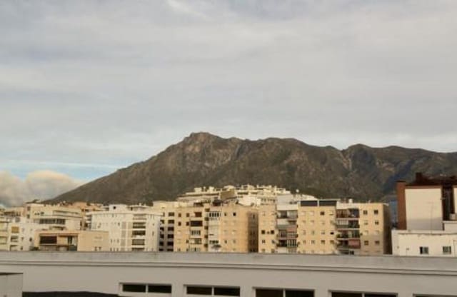 3 camera da letto Appartamento da affittare in Playa Bajadilla - Puertos, Marbella con garage - 4.200 € (Rif: 9529200)