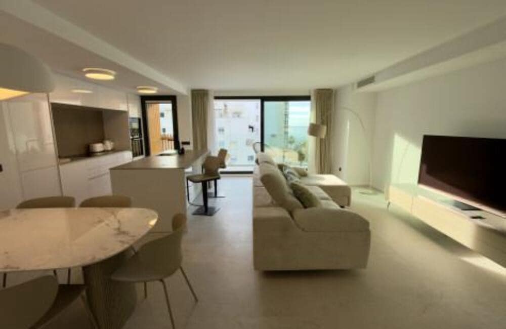 3 quarto Apartamento para arrendar em Marbella com garagem - 4 200 € (Ref: 9529200)