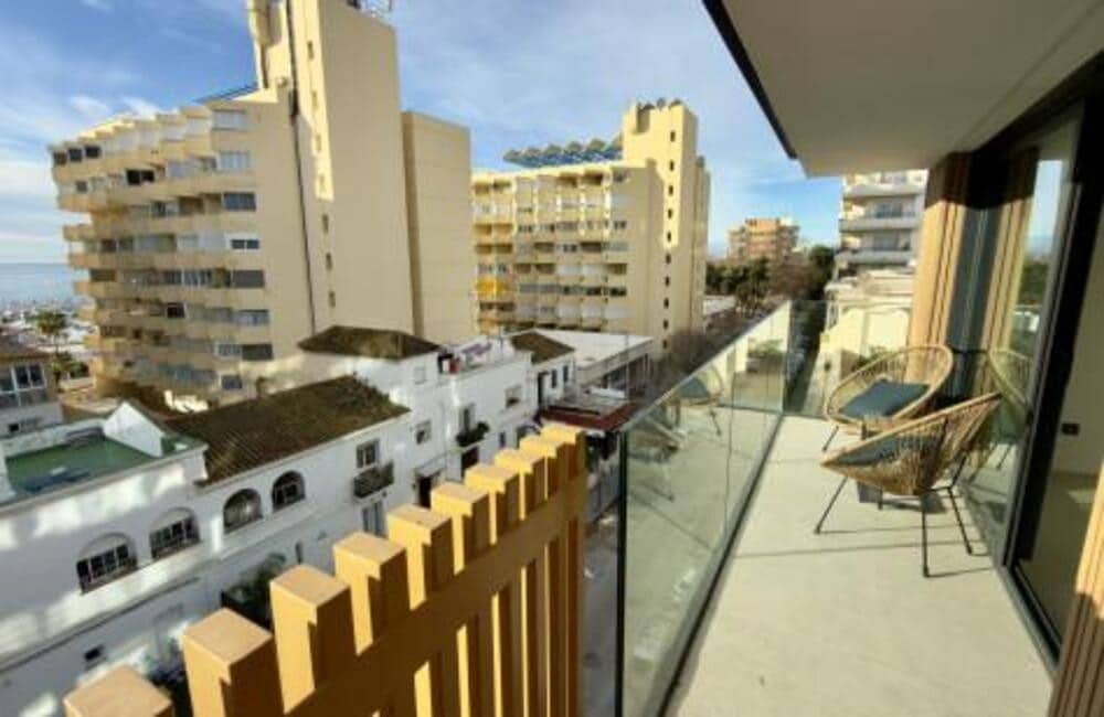 3 quarto Apartamento para arrendar em Marbella com garagem - 4 200 € (Ref: 9529200)