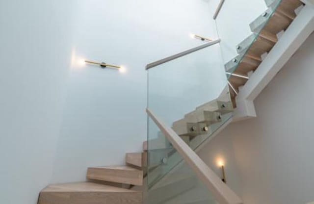 Casa de 4 habitaciones en Río Real, Marbella en alquiler con piscina garaje - 6.500 € (Ref: 9529201)