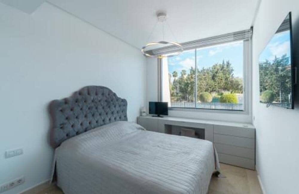 Casa de 4 habitaciones en Marbella en alquiler con piscina garaje - 6.500 € (Ref: 9529201)