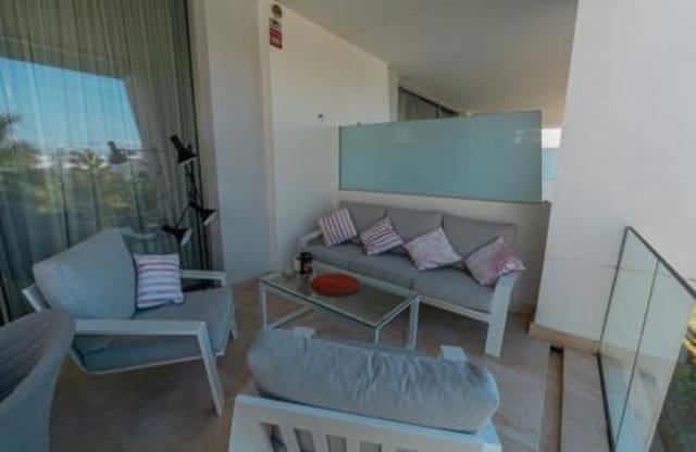 Casa de 4 habitaciones en Río Real, Marbella en alquiler con piscina garaje - 6.500 € (Ref: 9529201)