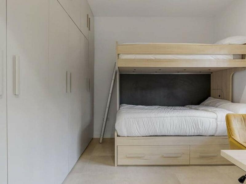 2 sovrum Lägenhet att hyra i Marbella med pool garage - 2 500 € (Ref: 9529203)