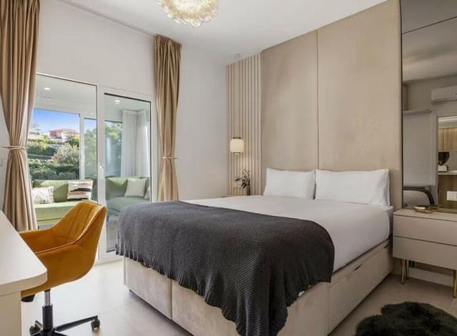 2 slaapkamer Appartement te huur in Nueva Andalucía Centro, Marbella met zwembad garage - € 2.500 (Ref: 9529203)